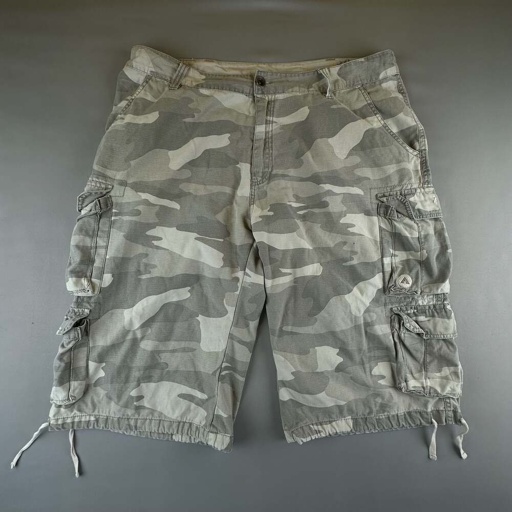 Airwalk Men's Camo Cargo Shorts Size XXL